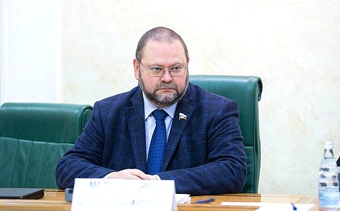 О. Мельниченко выступил на заседании Законодательного Собрания Пензенской области с отчетом о своей работе в Совете Федерации