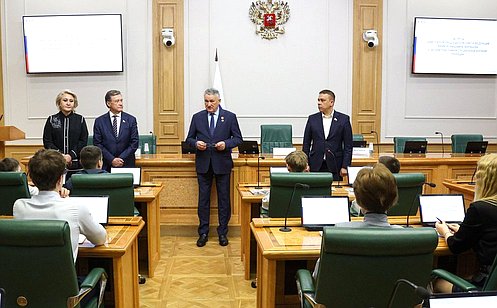 http://council.gov.ru/media/photos/large/dAbXZ2KPNi0koAvVoJCrBwiKilaueAfW.jpg