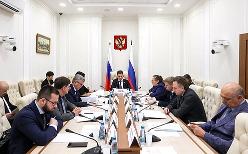 http://council.gov.ru/media/photos/large/e8ooTzwg5iof8oeAhdNVSLm8FwA6QwGs.jpg