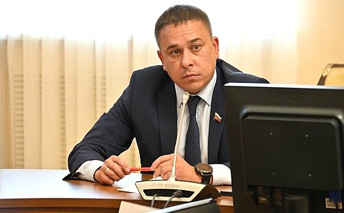http://council.gov.ru/media/photos/large/f3bKlZ9pRMUqX9ZeNsIkj0Dja0DdKUTI.JPG