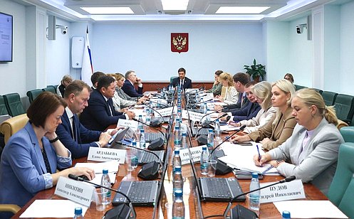 http://council.gov.ru/media/photos/large/fHW3EaP16ABuwWwodTKeXxN7go4gVnvE.jpg