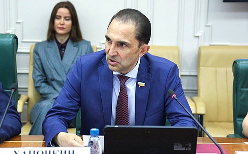 http://council.gov.ru/media/photos/large/fRNAo3IAZ78SAZ3pr7SFXnKB1EvnLwva.jpg