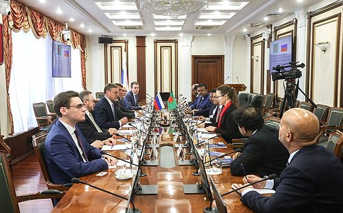 http://council.gov.ru/media/photos/large/h0raY5biXda4Zr6TcWIT53skMJaqaaB8.jpg