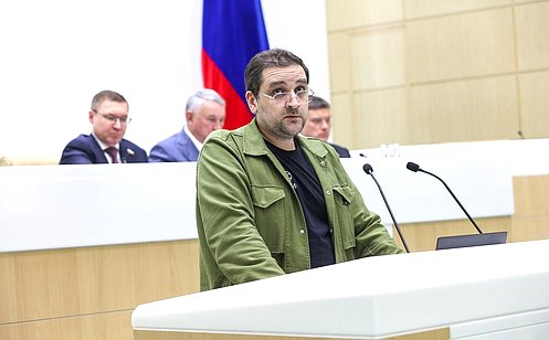 http://council.gov.ru/media/photos/large/hZWAsYcpOYKwm71zBj1gAHi0ZVZGcCfZ.jpg