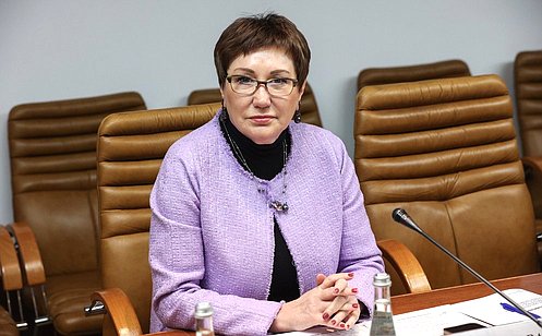 Е. Перминова: Предложенные Президентом России национальные проекты позволят охватить весь спектр социальных задач
