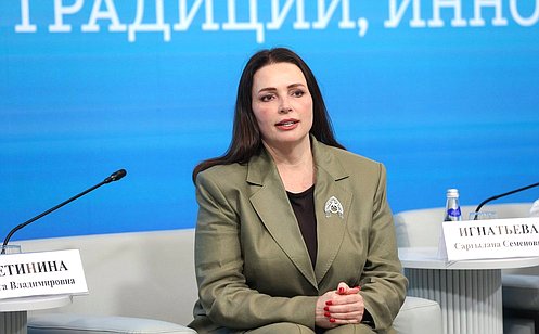 http://council.gov.ru/media/photos/large/jgkmdAv9CAEq5dTnpaEx6YkXAhb1SwcE.jpg
