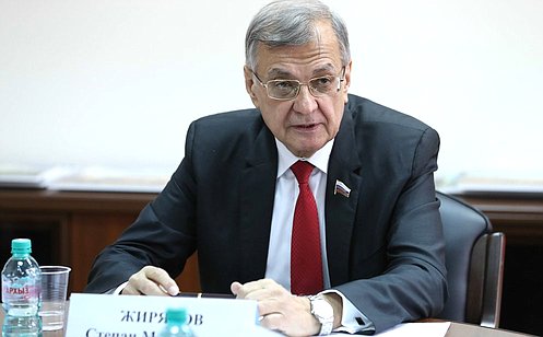 С. Жиряков обсудил вопросы социально-экономического развития Забайкалья с руководством региона