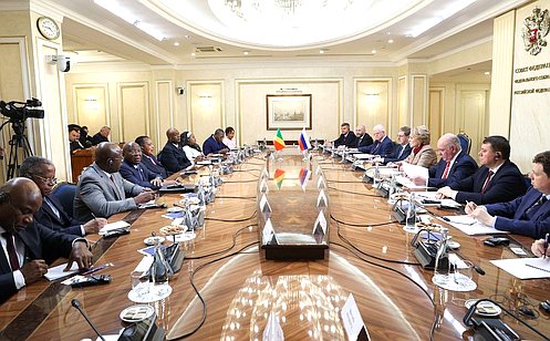 http://council.gov.ru/media/photos/large/oraNGMtOuLMVpA1ajh4cb6Mn819YlhB9.jpg
