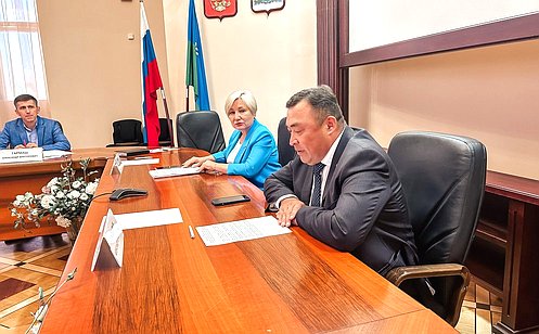 А. Новьюхов провел в Ханты-Мансийске совещание по теме противодействия лесным пожарам
