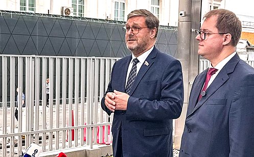 http://council.gov.ru/media/photos/large/u0AKiYZbjsA2WGyuxOnfaAKoK9mVVD6p.jpg