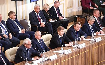 Встреча Председателя СФ Валентины Матвиенко и Председателя Совета Республики Национального собрания Республики Беларусь Натальи Кочановой с руководителями органов государственной власти субъектов Российской Федерации и регионов Республики Беларусь