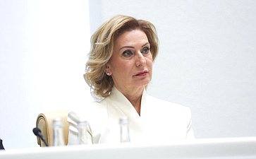 Инна Святенко