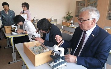Баир Жамсуев принял участие в открытиях детского сада, общеобразовательной школы, детской школы искусств в селах Агинского Бурятского округа