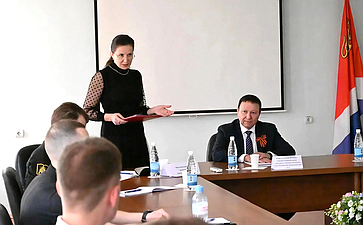 Александр Ролик провел встречу с преподавателями и студентами Приморского филиала РАНХиГС