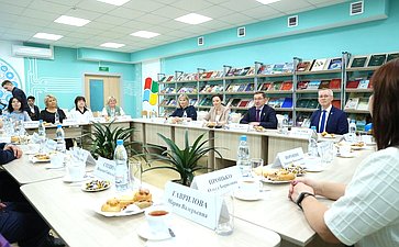 Владимир Якушев в ходе рабочей поездки в Республику Коми встретился с коллективом Республиканского Тентюковского дома-интерната для престарелых и инвалидов