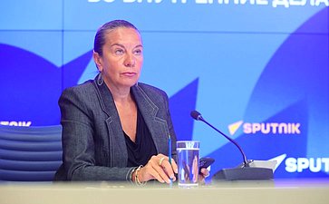 Брифинг председателя Комиссии СФ по защите государственного суверенитета и предотвращению вмешательства во внутренние дела РФ об итогах работы Комиссии в период весенней сессии и о планах на осеннюю сессию в контексте текущих международных событий