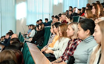 Татьяна Гигель в ходе рабочей командировки по региону провела встречу со студентами Горно-Алтайского государственного университета