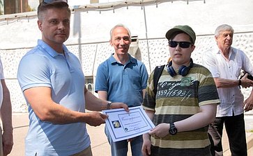 Юрий Архаров принял участие в акции «10000 шагов вместе против наркотиков!»