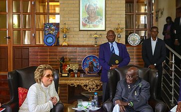Встреча В. Матвиенко с первым Президентом Республики Замбия Кеннетом Каундой