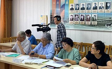 Баир Жамсуев в ходе региональной недели провел рабочие встречи и прием граждан по личным вопросам