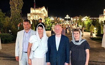 Екатерина Алтабаева вместе с Губернатором Севастополя Михаилом Развожаевым приняла участие в праздничном богослужении, посвященном Крещению Руси князем Владимиром