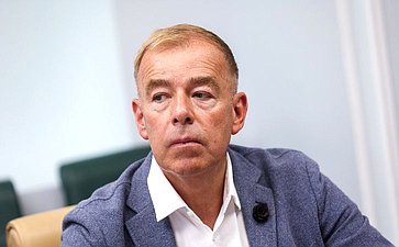 Совещание Комитета Совета Федерации по социальной политике совместно с Комитетом Совета Федерации по экономической политике