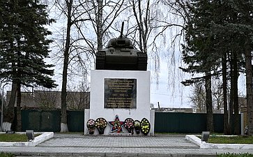 Анатолий Артамонов совершил рабочую поездку в Хвастовичский район Калужской области