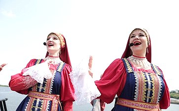 Ольга Щетинина приняла участие в патриотической акции, приуроченной ко Дню России