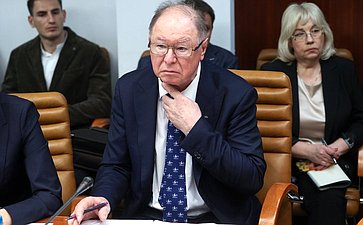 Совещание Комитета СФ по Регламенту и организации парламентской деятельности «Социализация солдат и офицеров Специальной военной операции в мирной жизни: ИТ-и технологические решения»