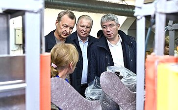 Сенаторы посетили Байкальский текстильный комбинат и ряд производителей продукции из шерсти