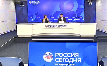В международном мультимедийном пресс-центре Медиагруппы «Россия сегодня» состоялась пресс-конференция председателя Комитета Совета Федерации по аграрно-продовольственной политике и природопользованию Александра Двойных по итогам работы в весеннюю сессию