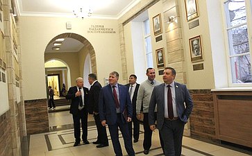 Заместитель председателя Комитета СФ по обороне и безопасности Алексей Кондратьев посетил Всероссийские форумы «Золотой эполет» и «Инженер — профессия творческая»