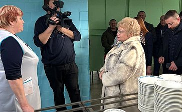 Оксана Хлякина посетила в Липецкой области пункт временного размещения жителей Донбасса и Украины