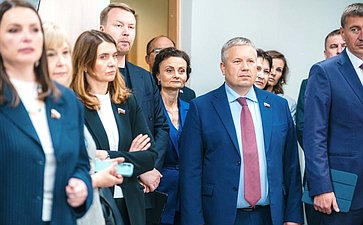 Сенаторы посетили Археопарк и субъекты креативных индустрий г. Ханты-Мансийска