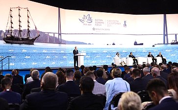 Пленарное заседание X Восточного экономического форума