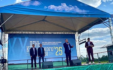 Анатолий Артамонов принял участие в мероприятиях Дня Калужского поля