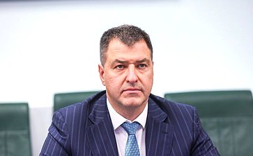 Круглый стол Комитета Совета Федерации по социальной политике совместно с Комитетом Совета Федерации по экономической политике «Создание в России федеральных круглогодичных курортов: реализация федерального проекта «Пять морей и озеро Байкал»»