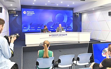 В пресс-центре МИА «Россия сегодня» состоялась пресс-конференция Владимира Чижова, посвященная актуальным вызовам и угрозам безопасности Российской Федерации в связи с растущей милитаризацией Европы и Балтийского региона