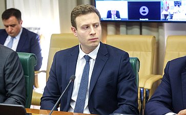 Заседание Совета по развитию транспортного комплекса в субъектах РФ при Совете Федерации