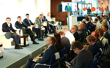 Первое заседание Совета по развитию цифровой экономики при СФ, Калининград, 2018