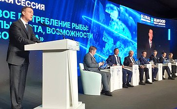 Сенаторы РФ приняли участие в мероприятиях VIII Международного рыбопромышленного форума в Санкт-Петербурге