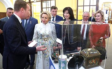Тематическая выставка народных художественных промыслов. ХII Форум регионов России и Беларуси