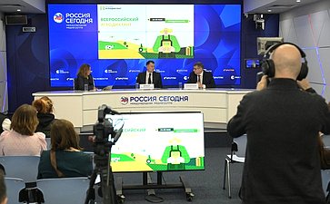 Пресс-конференция председателя Комитета Совета Федерации по аграрно-продовольственной политике и природопользованию Александра Двойных, посвященная организации Второго Всероссийского агродиктанта