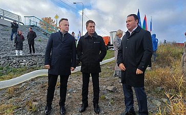 Игорь Зубарев принял участие в выпуске в реку Шуя дополнительной партии молоди краснокнижной рыбы