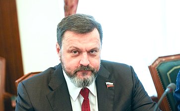 Андрей Деркач