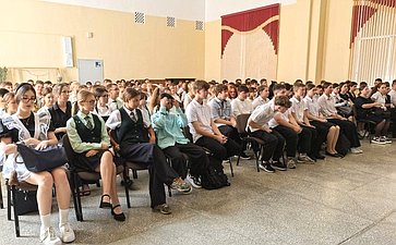 Екатерина Алтабаева посетила среднюю общеобразовательную школе № 47 им. М.П. Ситко