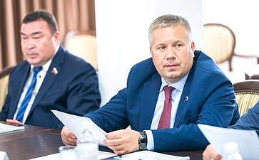 Денис Гусев