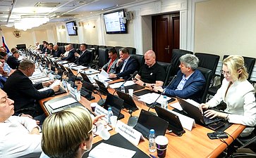 Совещание Комитета СФ по аграрно-продовольственной политике и природопользованию «Проблемы и перспективы развития автоматизированной торговли в Российской Федерации – качество воды в розлив»