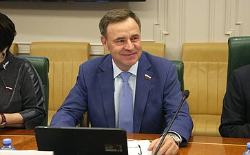 Виктор Новожилов