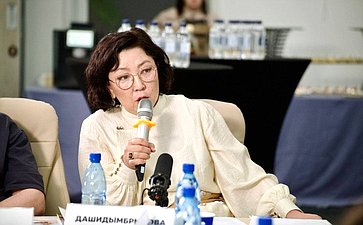 На Форуме Сильных